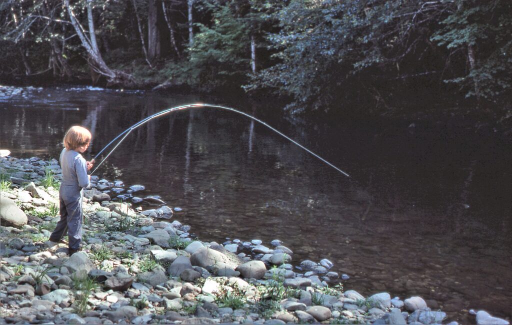 Trying to bring my great grandfathers fishing rod back to life. : r/ flyfishing